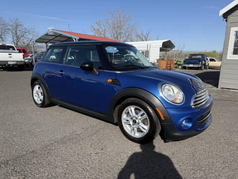 2013 MINI Hardtop for sale at GILBERT MOTORS USA LLC in Union Gap WA