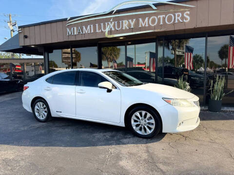 2013 Lexus ES 300h