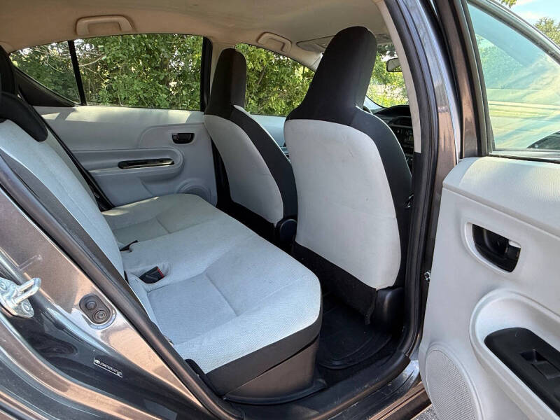 2014 Toyota Prius c One