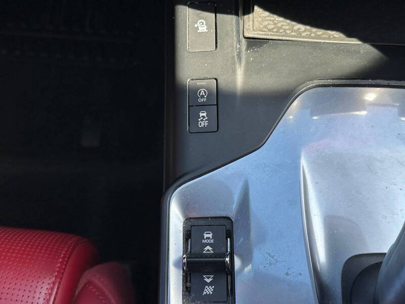 2019 Jaguar E-PACE P300 R-Dynamic SE