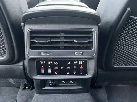 2023 Audi SQ8 4.0T quattro Prestige