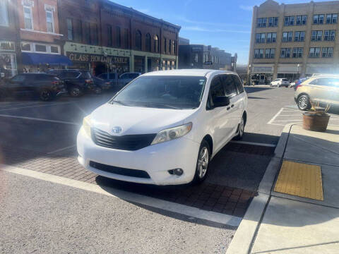 2013 Toyota Sienna L 7-Passenger