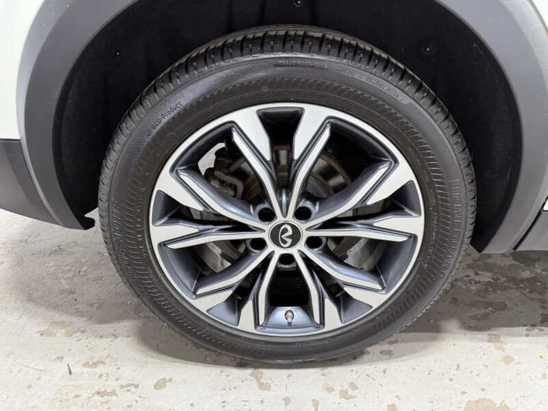 2018 Infiniti QX30 Premium