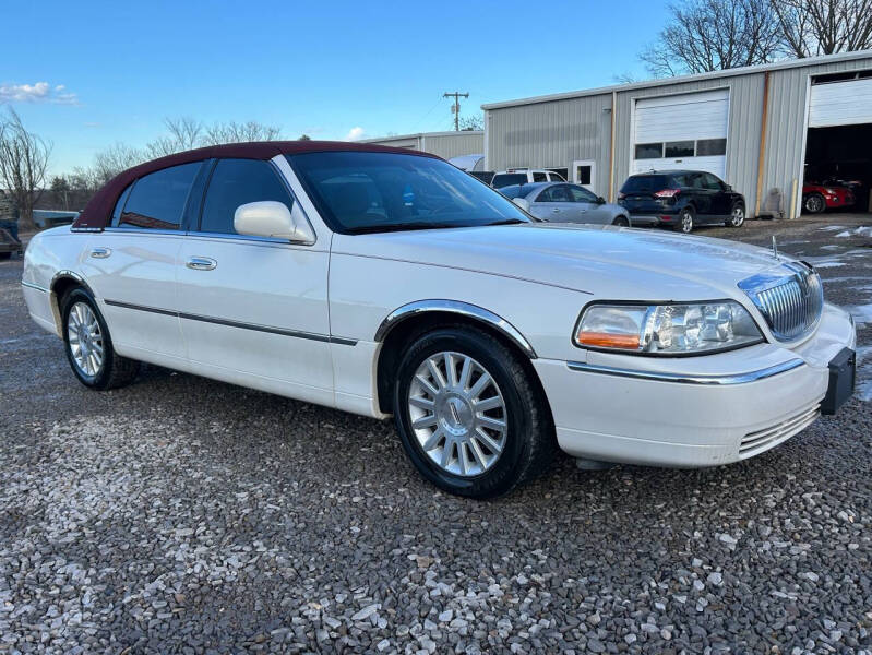2003 Lincoln Town Car for sale at A&P Auto Sales in Van Buren AR