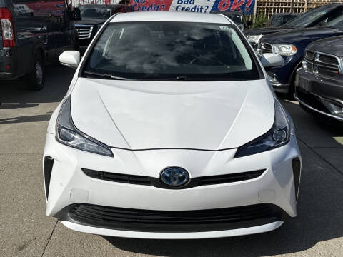 2022 Toyota Prius LE