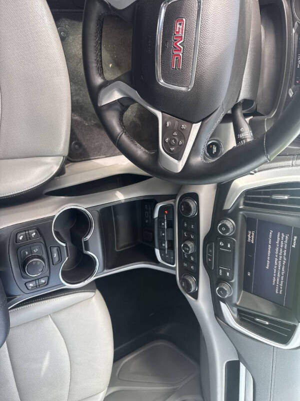2023 GMC Terrain SLT
