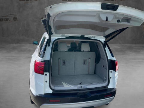 2017 GMC Acadia SLE-2