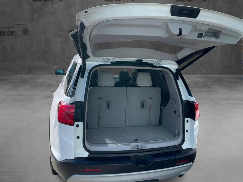 2017 GMC Acadia SLE-2