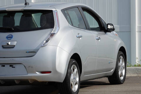 2011 Nissan LEAF SV