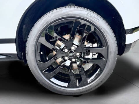 2026 Land Rover Range Rover Evoque P250 Dynamic SE