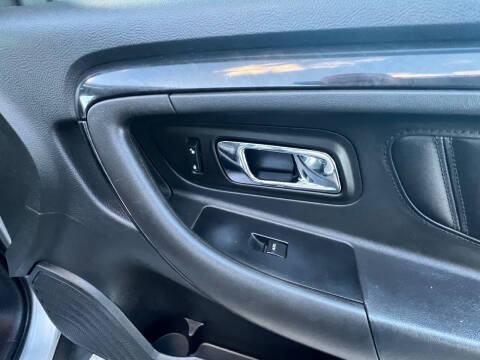 2011 Ford Taurus Limited