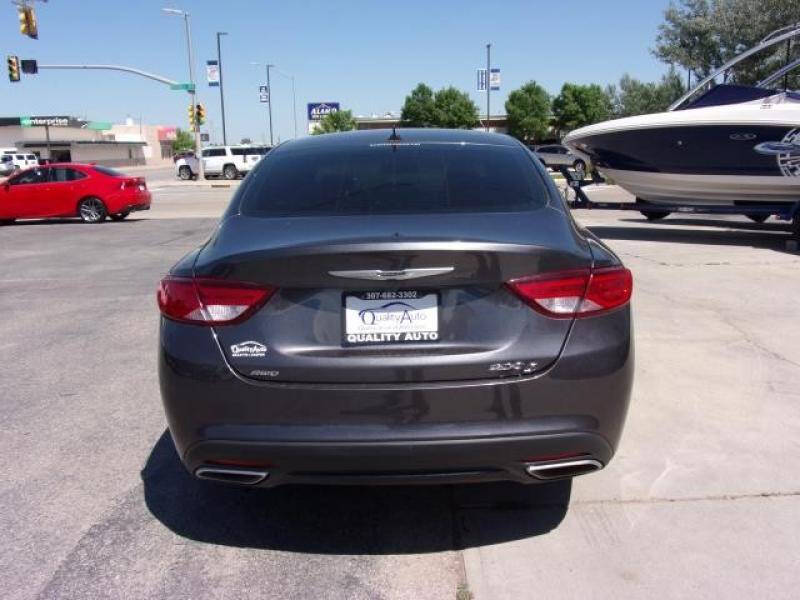 2015 Chrysler 200 S