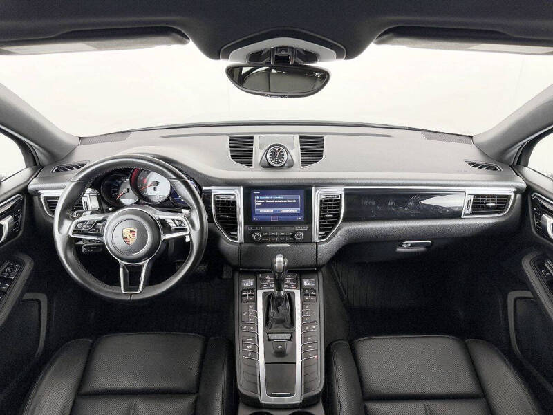 2018 Porsche Macan S