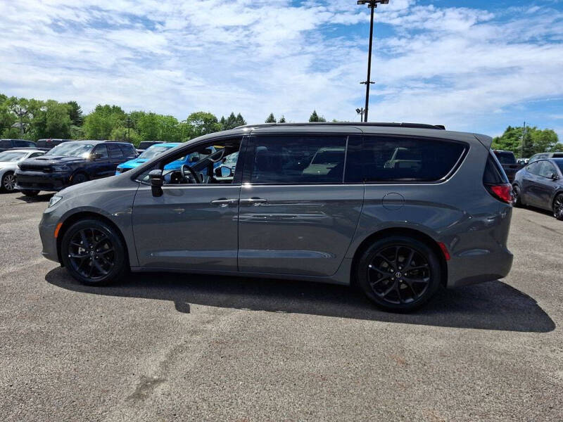 2025 Chrysler Pacifica Limited