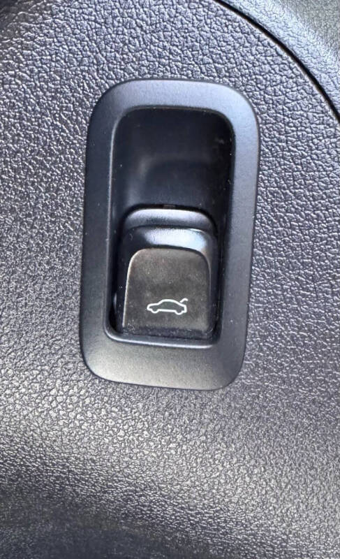 2012 Audi Q5 2.0T quattro Premium Plus