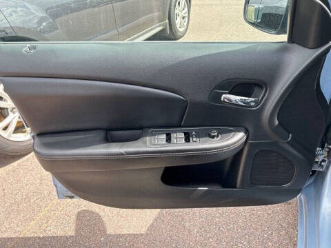 2012 Chrysler 200 Limited