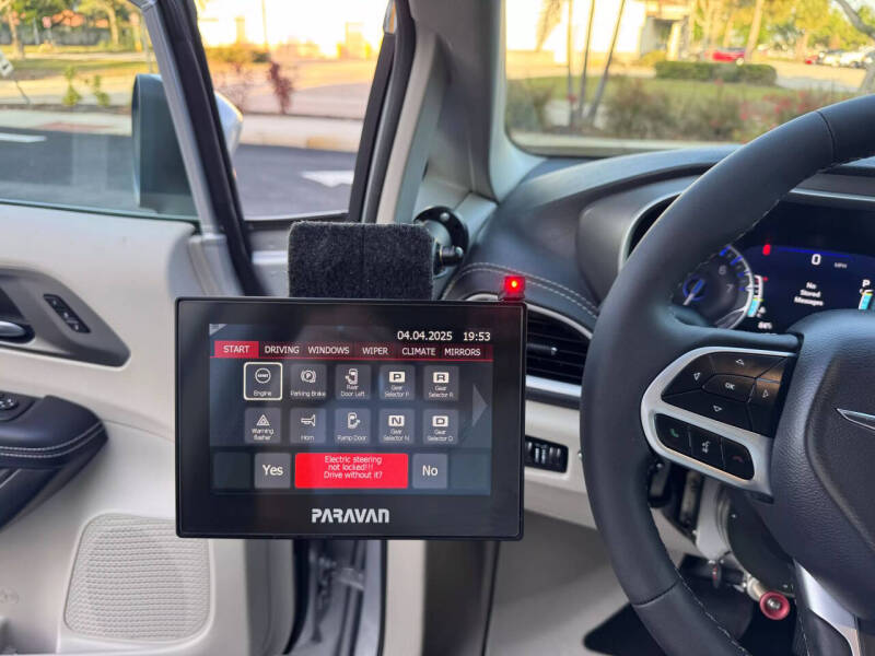 2023 Chrysler Pacifica Touring L