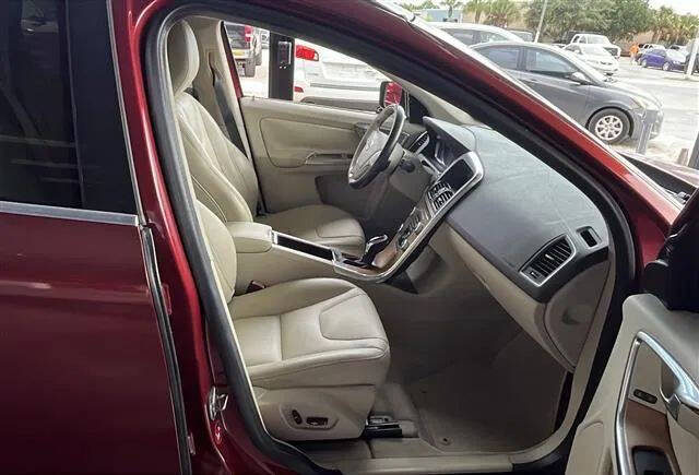 2015 Volvo XC60 T5 Drive-E Premier