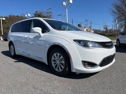 2019 Chrysler Pacifica for sale at ANYONERIDES.COM in Kingsville MD
