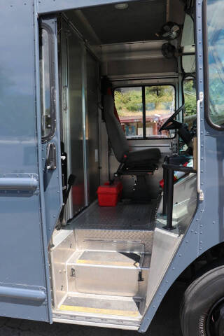 2020 Freightliner MT45 Chassis