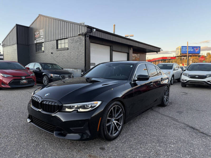 2019 BMW 3 Series 330i's photo