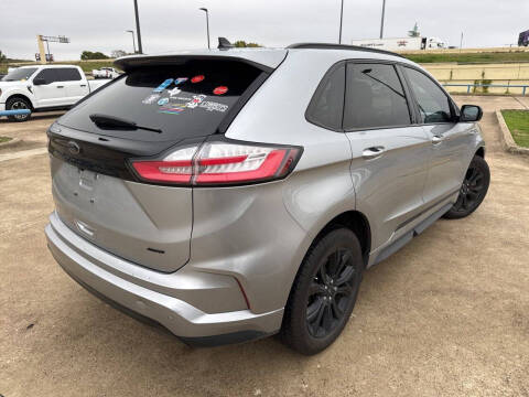 2022 Ford Edge SE