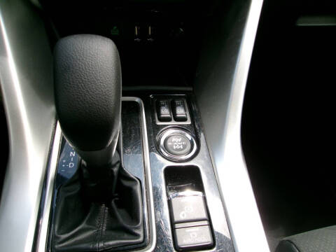 2025 Mitsubishi Eclipse Cross SE