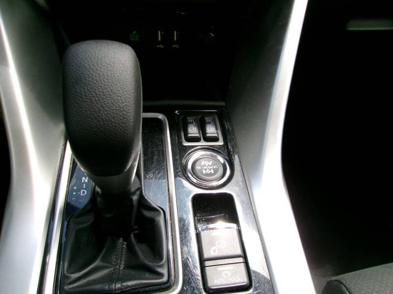 2025 Mitsubishi Eclipse Cross SE