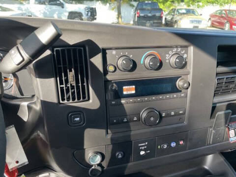 2025 Chevrolet Express 2500