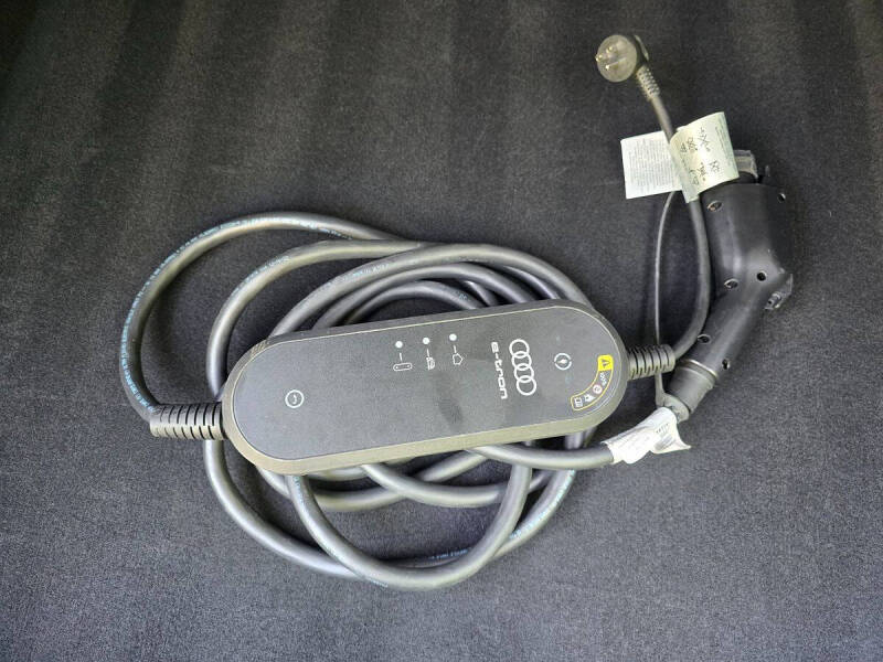 2023 Audi Q4 e-tron quattro Premium 50