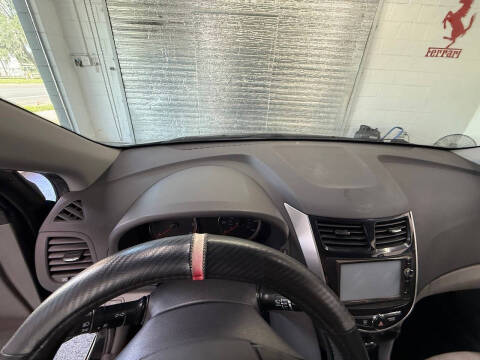 2012 Hyundai Accent SE