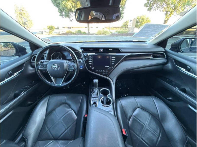 2019 Toyota Camry Hybrid