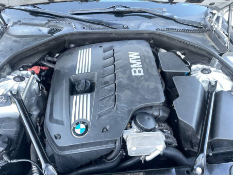 2011 BMW 5 Series 528i