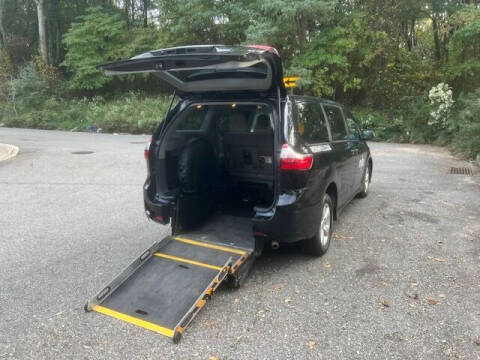 2020 Toyota Sienna for sale at CarNYC in Staten Island NY