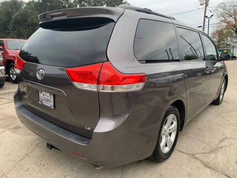 2011 Toyota Sienna