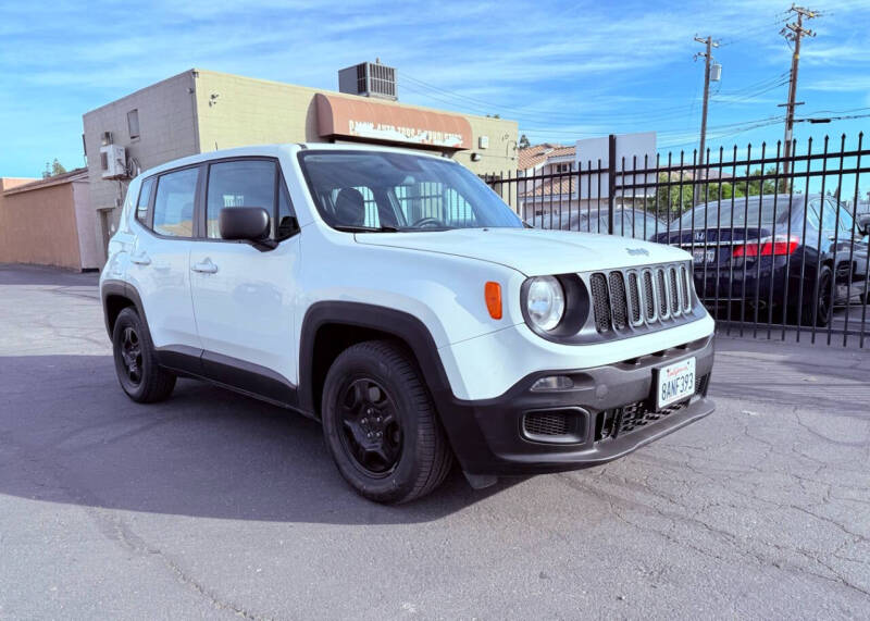 2017 Jeep Renegade Sport photo 4