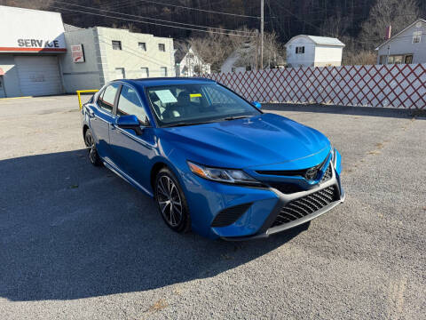 2019 Toyota Camry for sale at Mann Auto Outlet in Prestonsburg KY