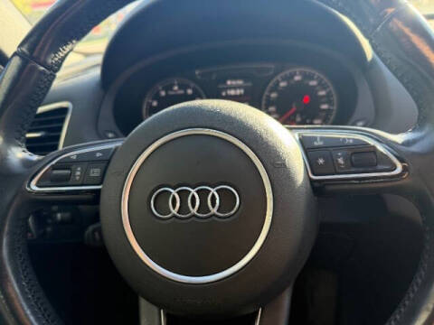 2016 Audi Q3 2.0T quattro Prestige