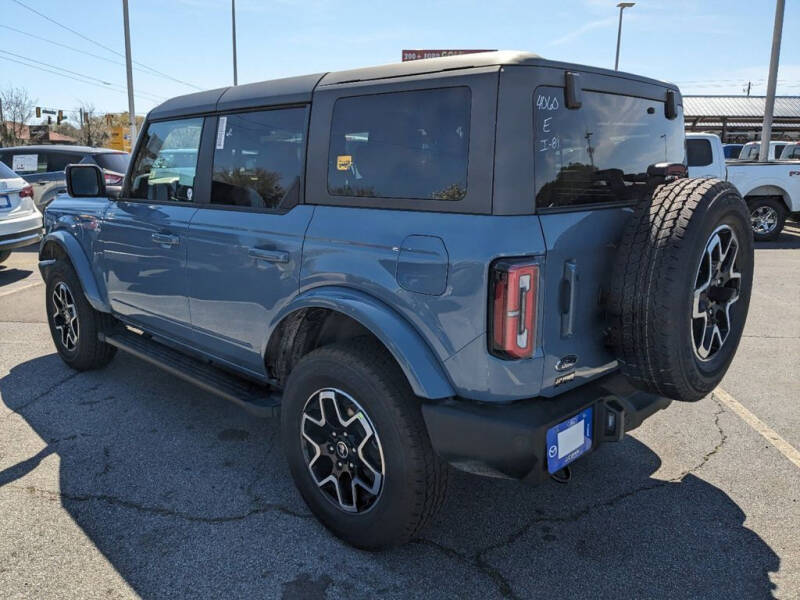 2024 Ford Bronco Outer Banks