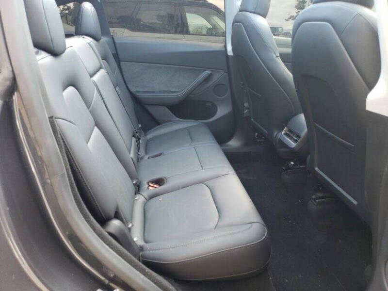 2025 Tesla Model Y Long Range