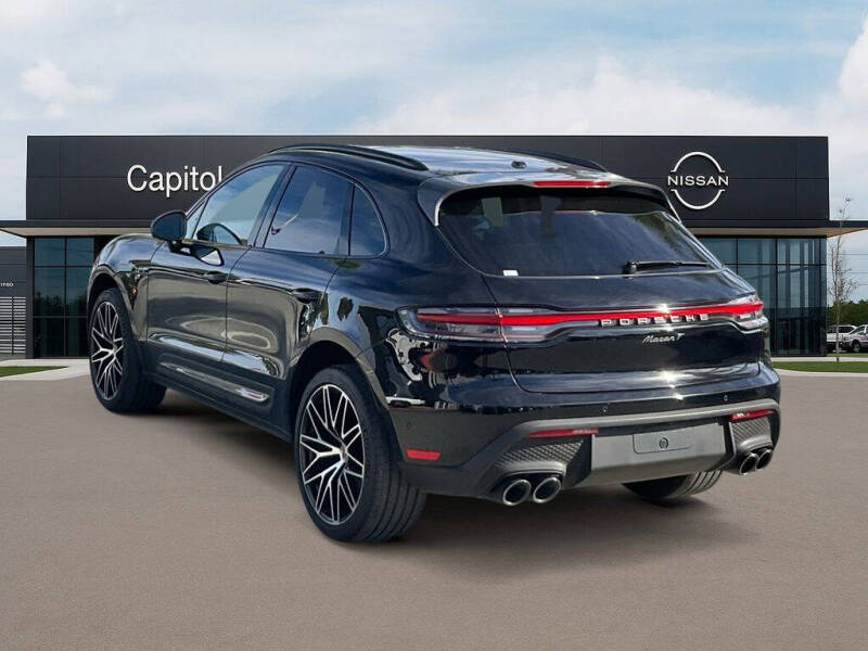 2023 Porsche Macan T