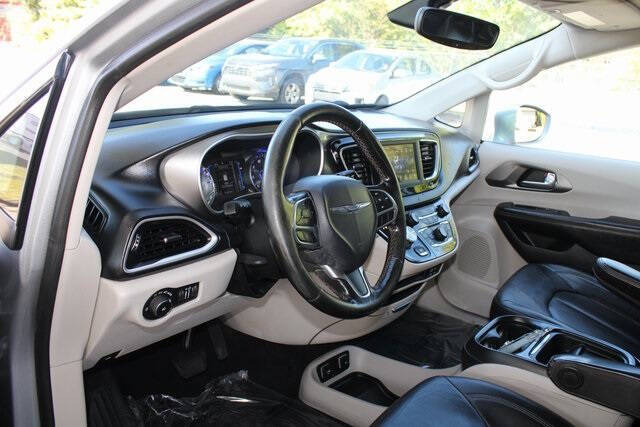 2020 Chrysler Pacifica Touring L