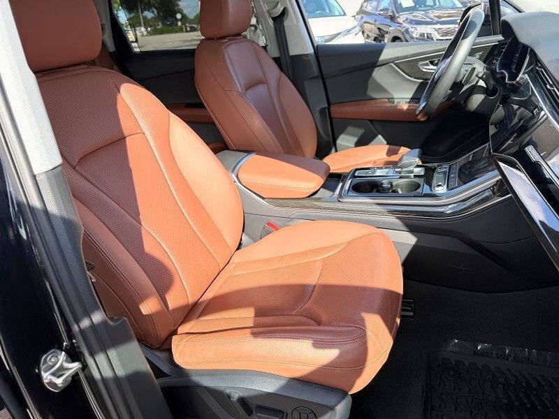 2021 Audi Q7 quattro Premium Plus 55 TFSI