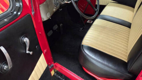 1953 International L-120 Series