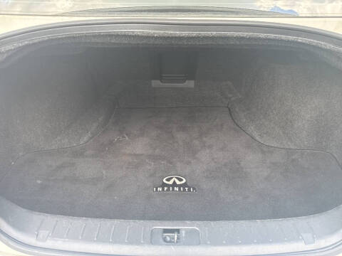 2012 Infiniti M37