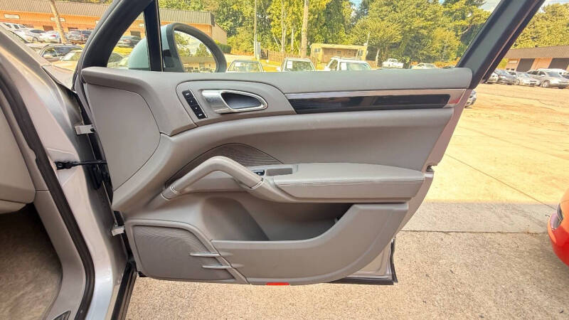 2011 Porsche Cayenne S Hybrid