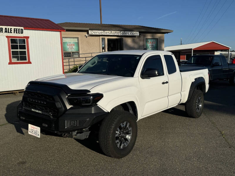 2019 Toyota Tacoma SR's photo