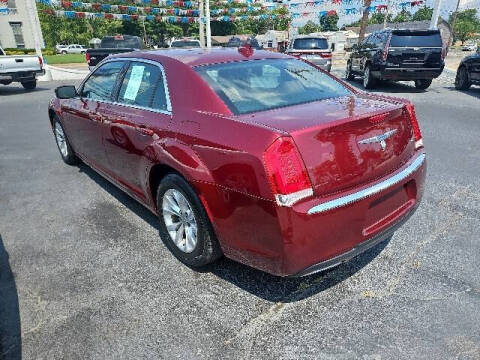 2018 Chrysler 300 Touring