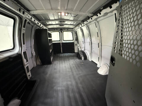 2017 Chevrolet Express 2500