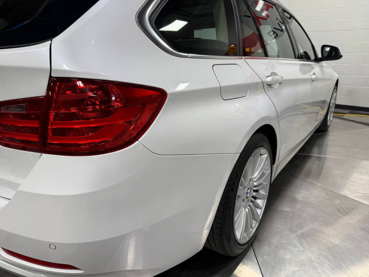 2014 BMW 3 Series 108